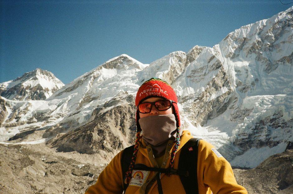 Everest Legend: The Inspiring Story of Lhakpa Sherpa and How to Follow in Her Footsteps