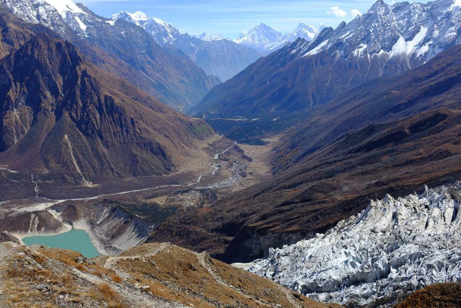 Manaslu Circuit, Nepal - Travel Guide and Tourism Information